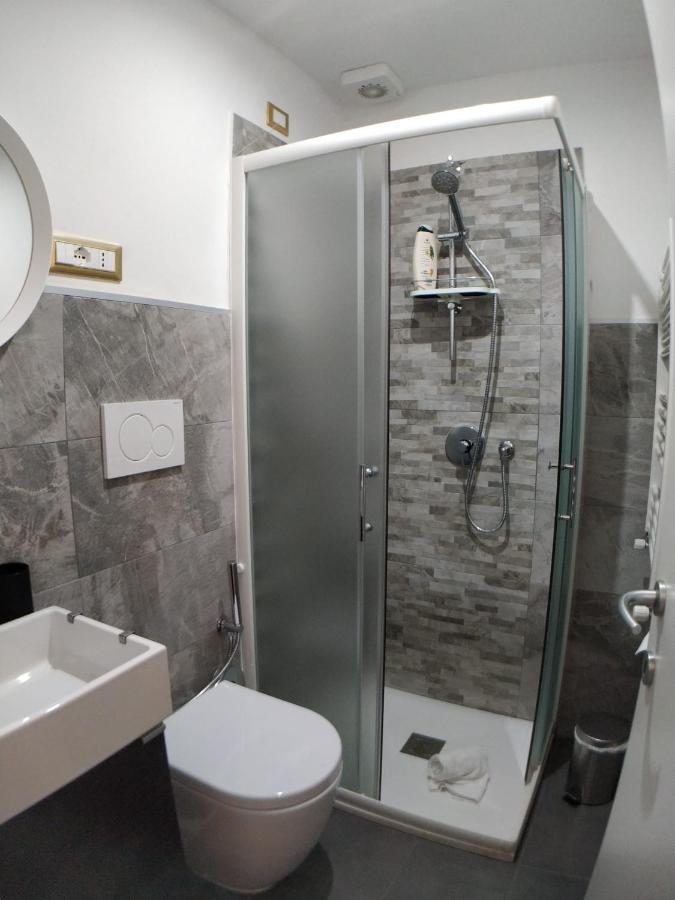 B&B Gaudium Colosseo โรม ภายนอก รูปภาพ